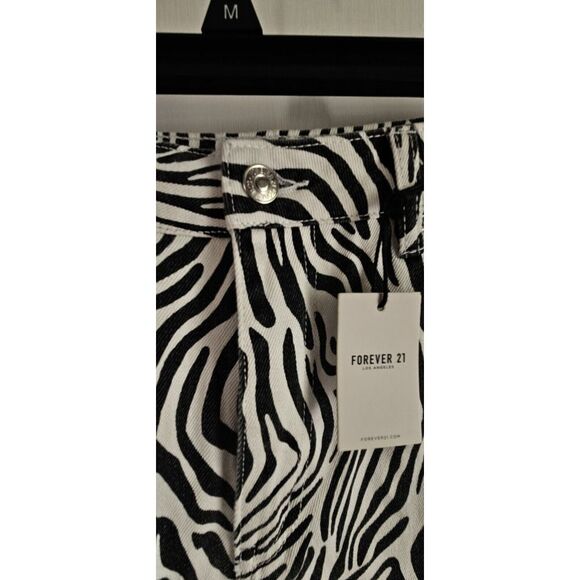 NWT Forever 21 denim jean pants black zebra print white high rise  Woman Sz 29‎ - Picture 5 of 8